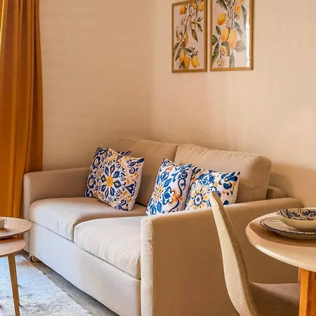 Pink Buganvilla Апартаменти Торрев'єха